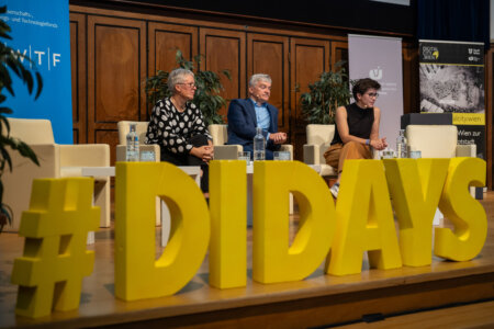 P1158526 C DigitalCity WienHan