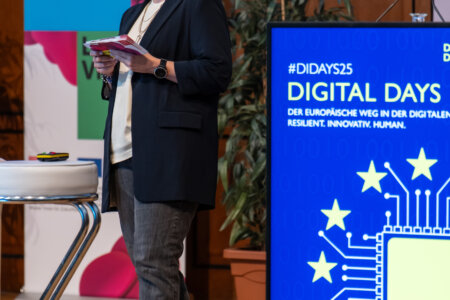 P1158631 C DigitalCity WienHan