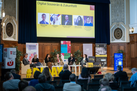 P1158662 C DigitalCity WienHan